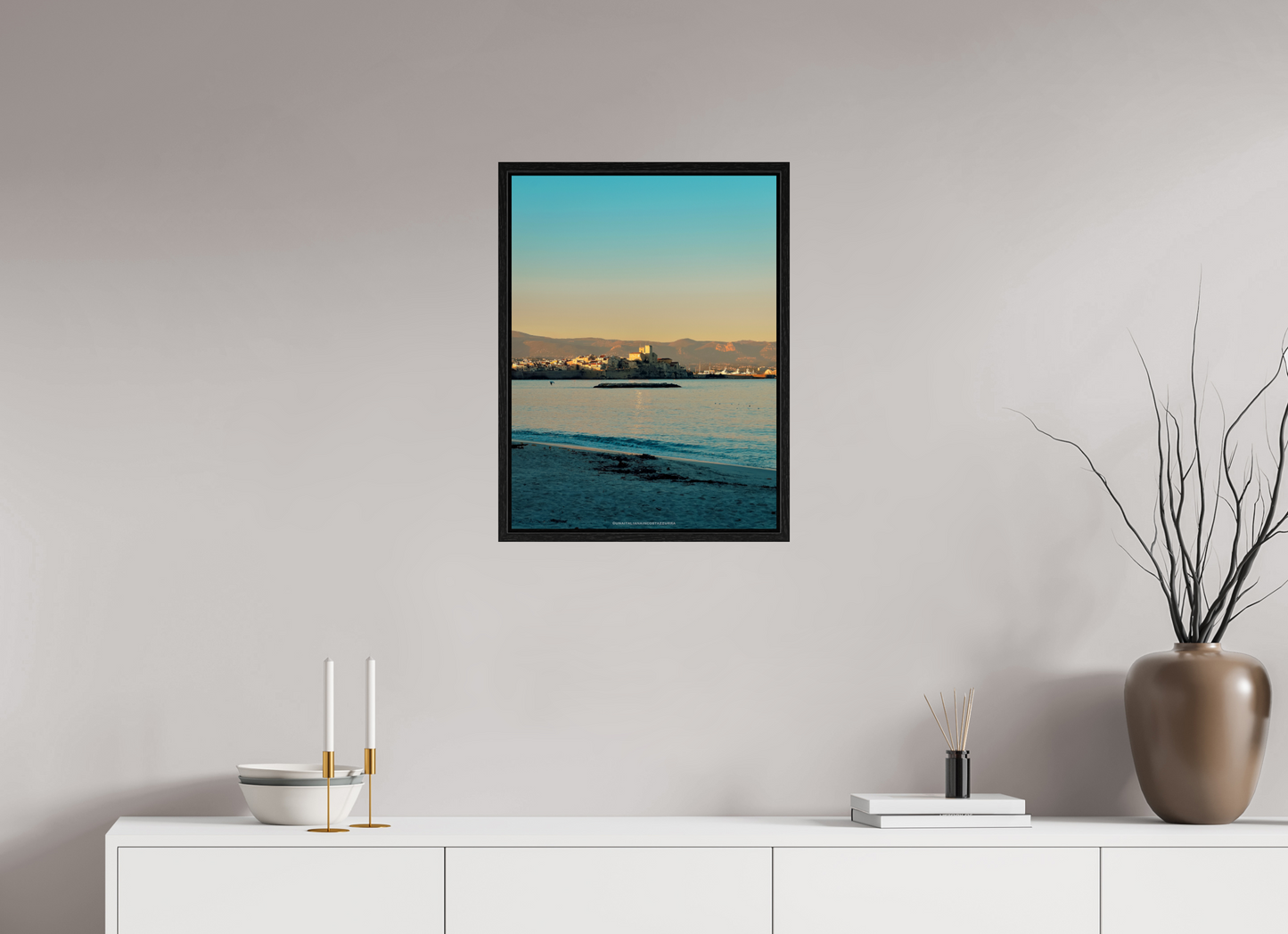 45 x 60 cm, Floater Frame Antibes al tramonto